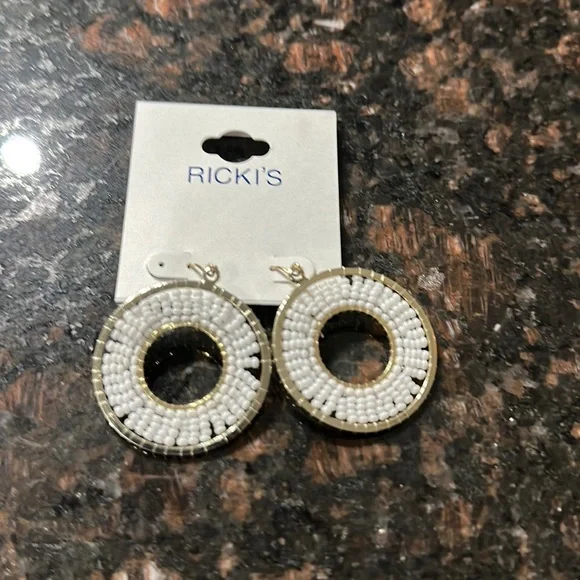 Loop Earrings - Picture 1 of 3